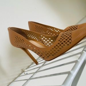 Vince Camuto Tan Leather Pumps